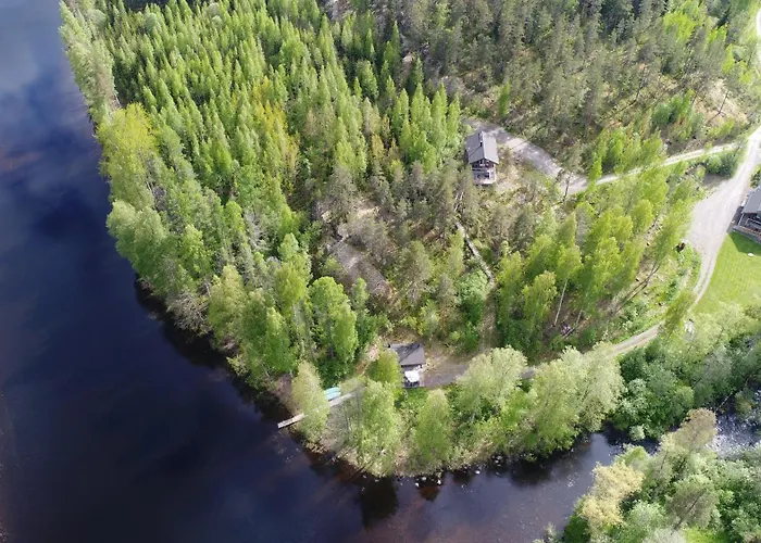 Haemeenniemi, Ester * 黑诺拉